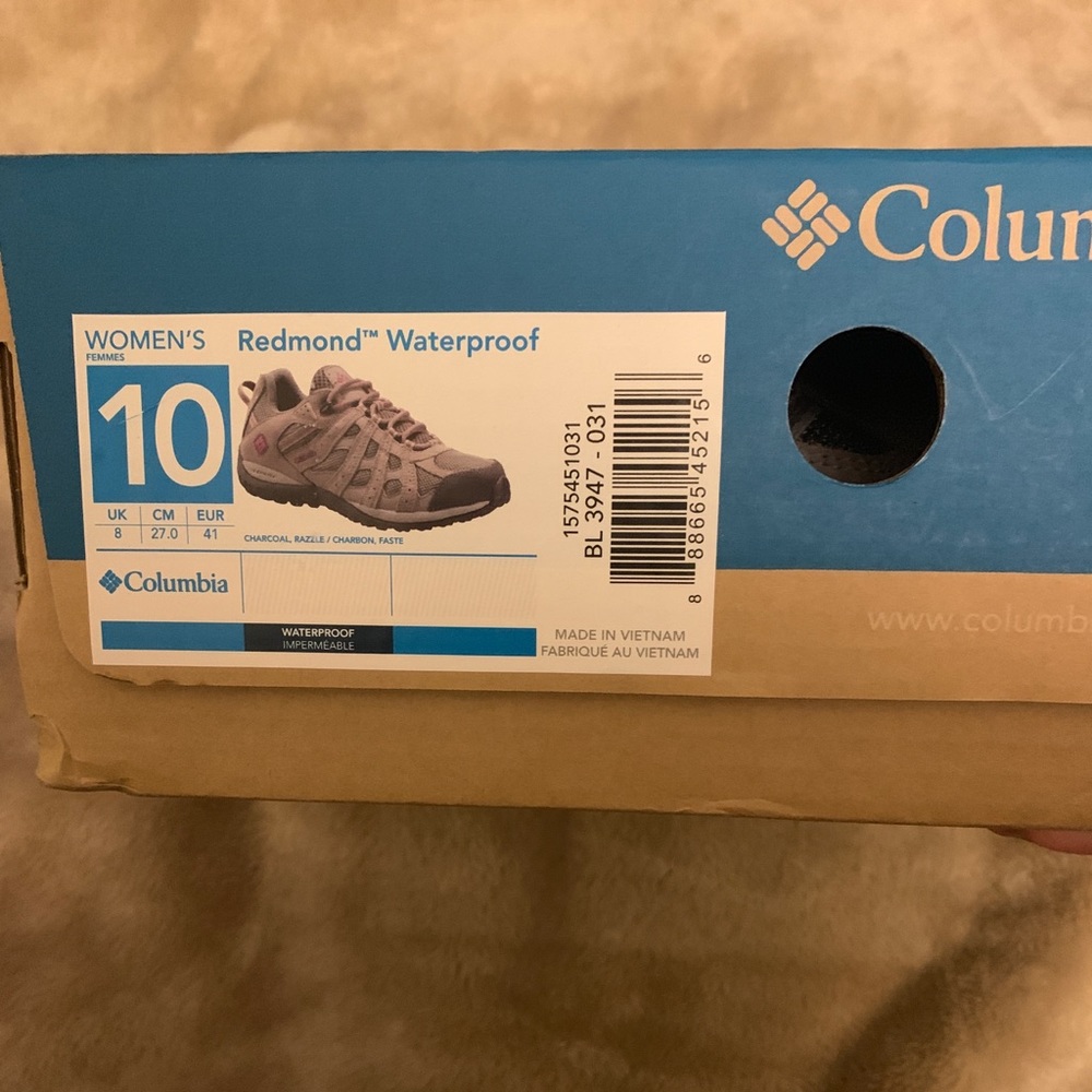 Columbia hiking shoes
